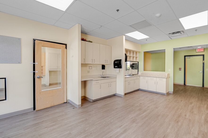 More Photos Of 1151 W Ray Rd, Chandler Daycare Center For Sale