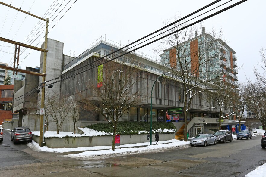 More Photos Of 1530-1538 7th Ave W, Vancouver Office For Lease