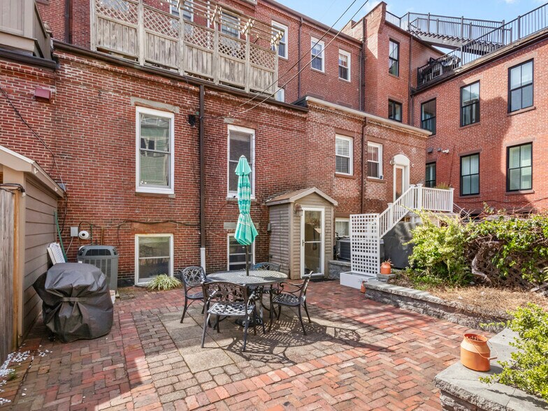 More Photos Of 43 Chestnut St, Boston Apartments For Sale