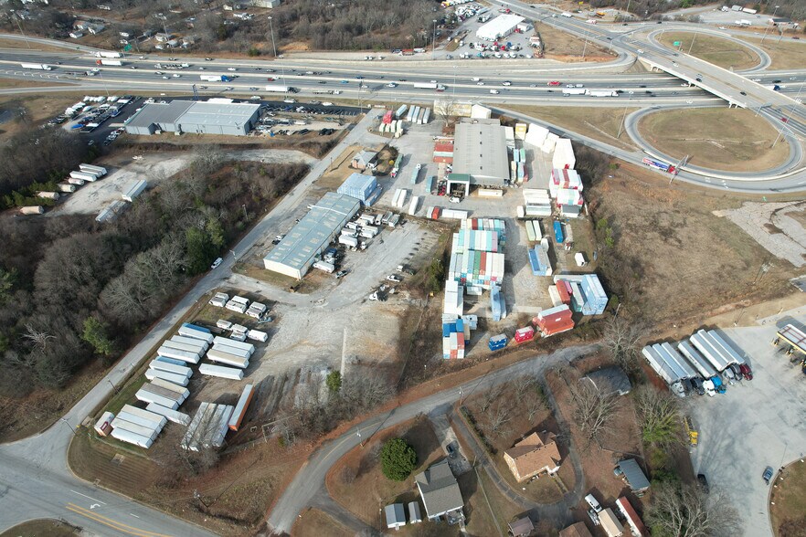 More Photos Of 15 Burty Rd, Piedmont Truck Terminal For Lease