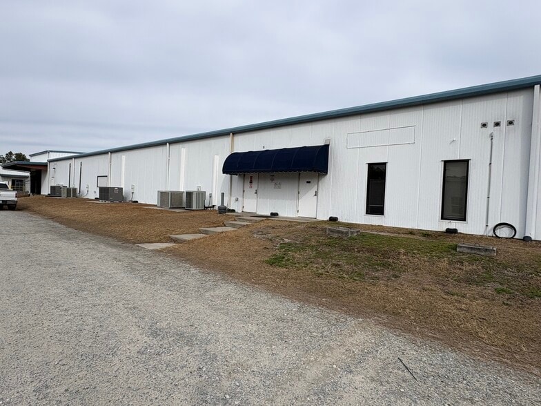 More Photos Of 11375 US-701 Hwy, Elizabethtown Refrigeration Cold Storage For Sale