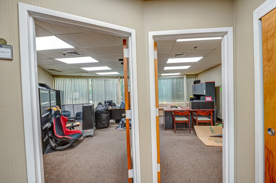 More Photos Of 30 Crossways E, Bohemia Manufacturing For Sale