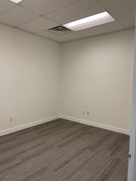 More Photos Of 3435 W Craig Rd, North Las Vegas Office Residential For Lease