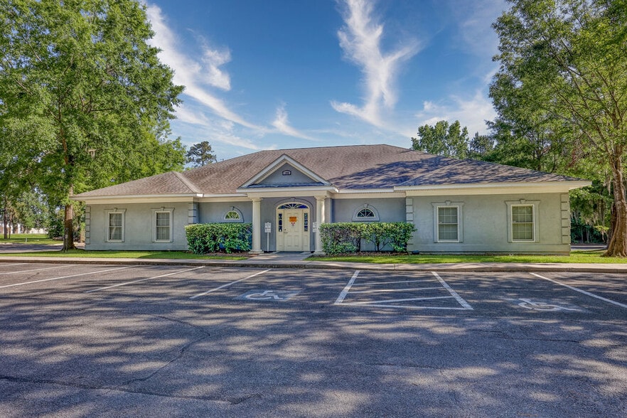 More Photos Of 1481 Dean Forest Rd, Savannah Medical For Lease