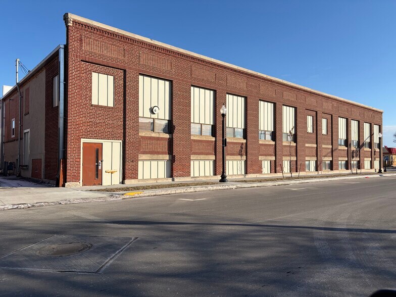 More Photos Of 200 1st Ave E, Newton Office For Sale