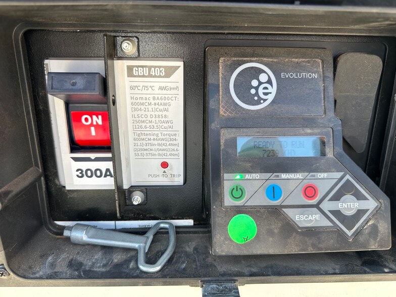 More Photos Of 590 N Main St, Leeds Manufacturing For Sale