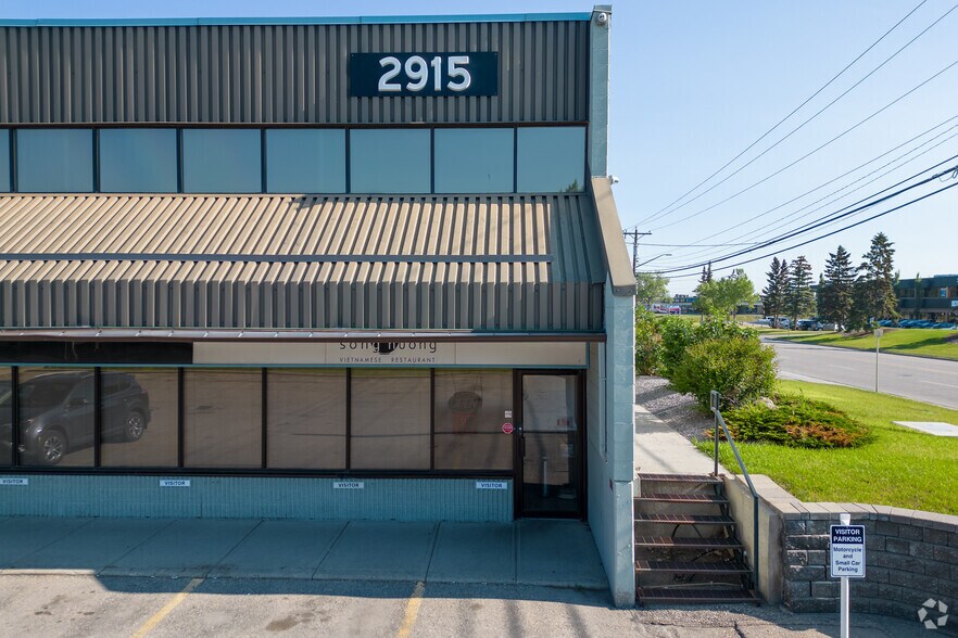 More Photos Of 2915 19th St NE, Calgary Light Distribution For Lease