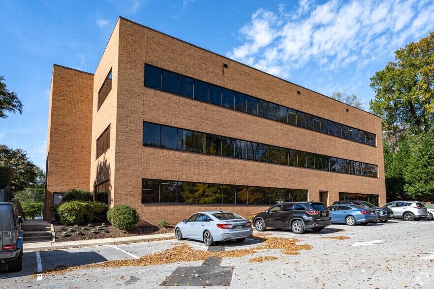 More Photos Of 6915 Laurel Bowie Rd, Bowie Medical For Lease