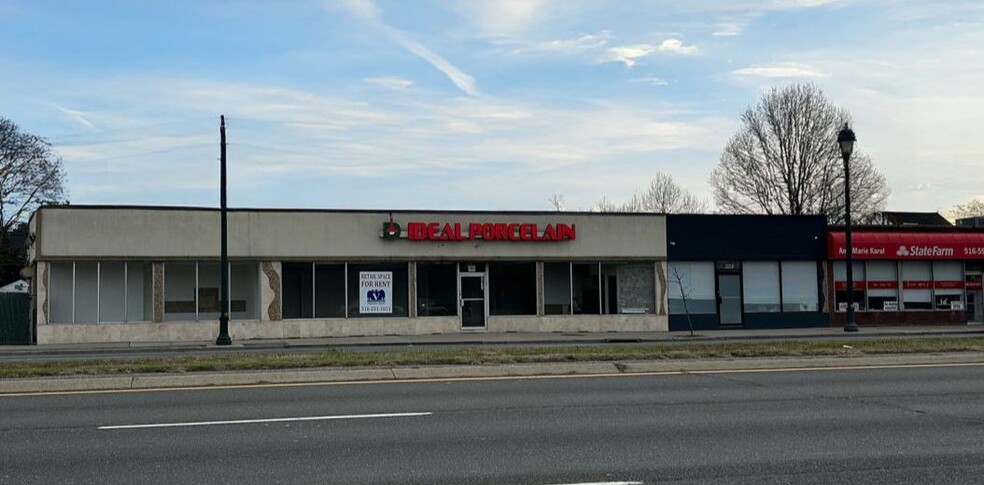 Primary Photo Of 201-203 Sunrise Hwy, Lynbrook Freestanding For Lease