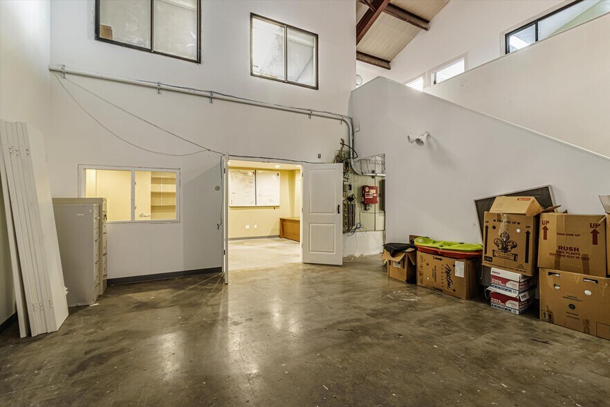 More Photos Of 1356 S 50th St, Richmond Warehouse For Sale