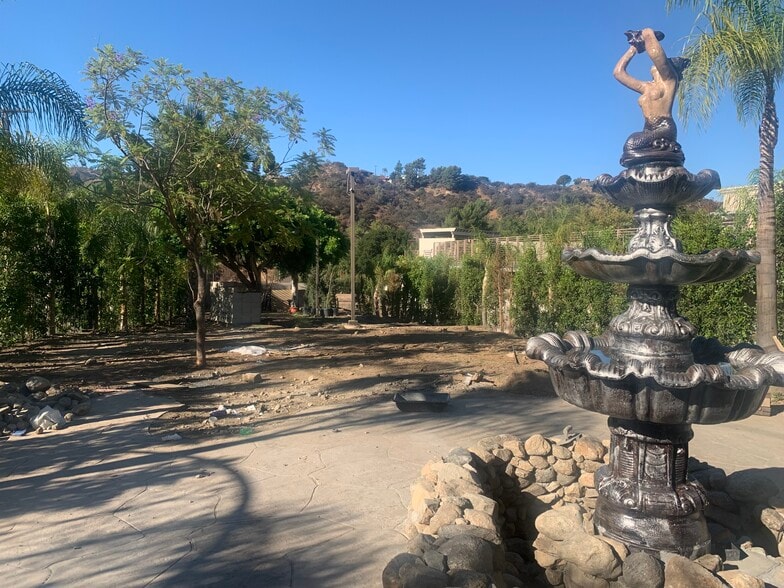 More Photos Of 6500 Foothill Blvd, Tujunga Restaurant For Sale