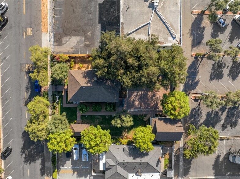 More Photos Of 136-140 W 3rd Ave, Escondido Office For Sale