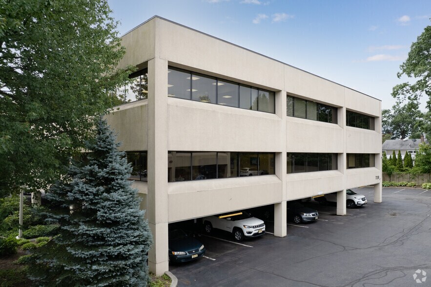 More Photos Of 720 E Palisades Ave, Englewood Cliffs Office For Lease
