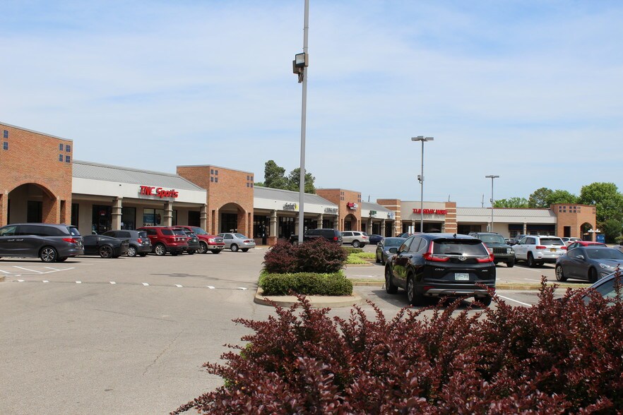 More Photos Of 2800-2861 Bartlett Blvd, Bartlett Unknown For Lease