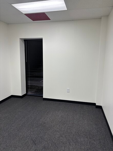 More Photos Of 3565 Centre Cir, Fort Mill Light Distribution For Lease