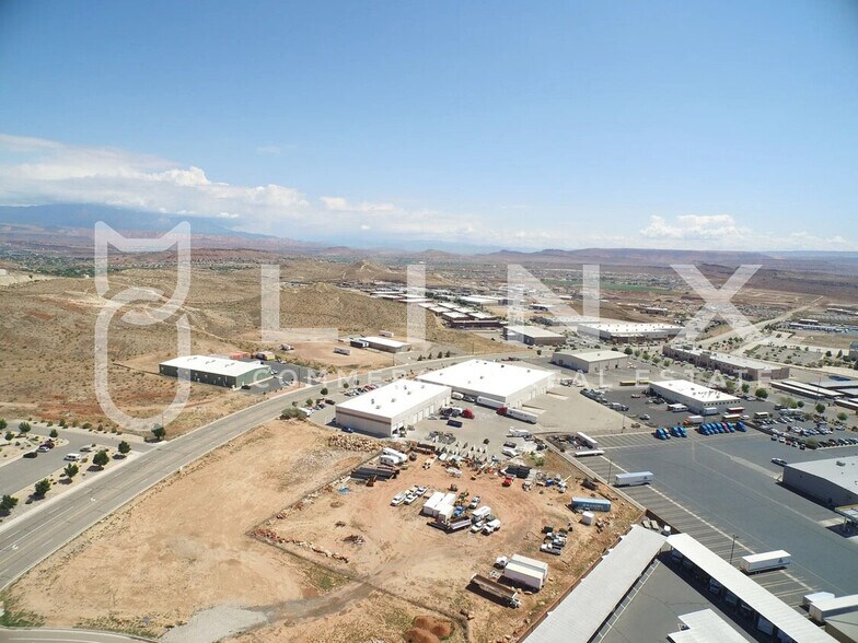 More Photos Of 1076 E Commerce St, Saint George Warehouse For Lease