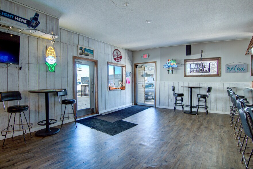 More Photos Of 115 Diamond St N, Ridgeland General Retail For Sale