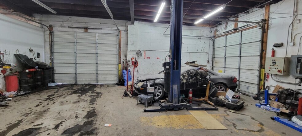 More Photos Of 245 W 24th St, Norfolk Service For Lease