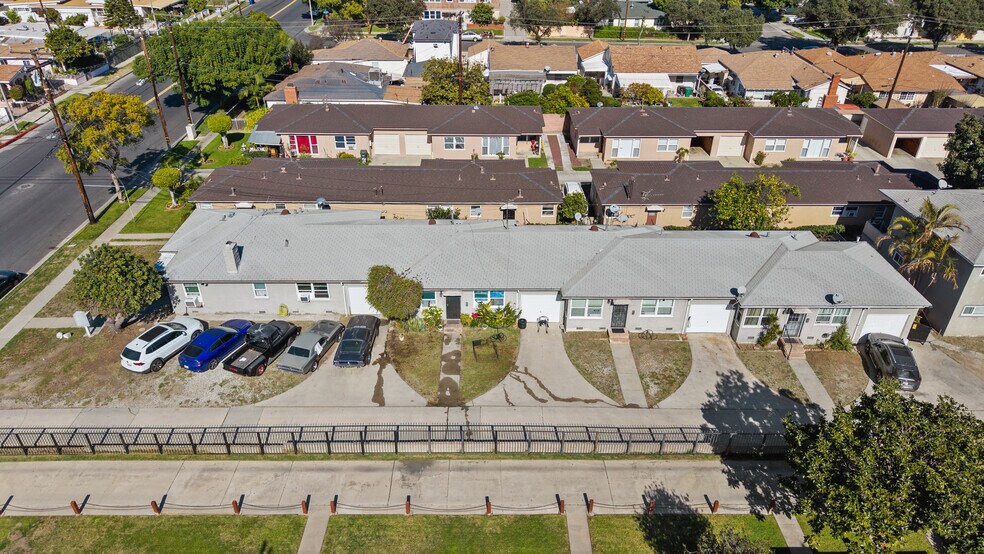 More Photos Of 6800 Wilcox Ave, Bell Apartments For Sale