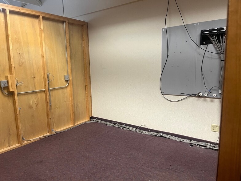 More Photos Of 10 Riverside Ave S, Sartell Office For Lease