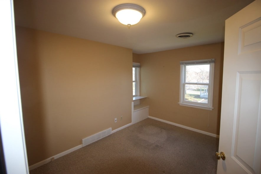 More Photos Of 8 N Main St, Pittsford Office Residential For Lease