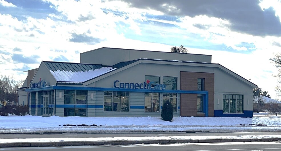 Primary Photo Of 1487 Pleasant Valley Rd, Manchester Restaurant For Lease