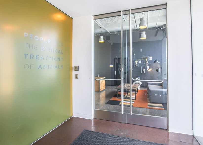 More Photos Of 2154 W Sunset Blvd, Los Angeles Loft Creative Space For Sale