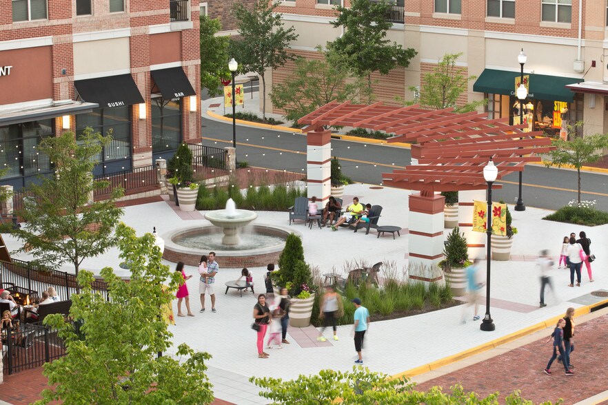 More Photos Of 1602 Village Market Blvd SE, Leesburg Office For Sale