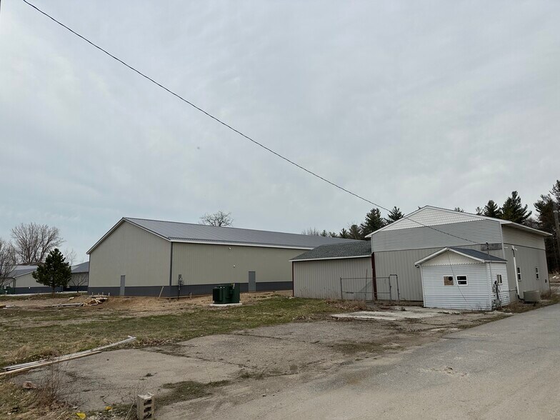 More Photos Of 2429 2 Mile Rd, Bay City Manufacturing For Sale