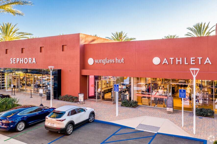 More Photos Of 2915-3011 El Camino Real, Tustin Unknown For Lease