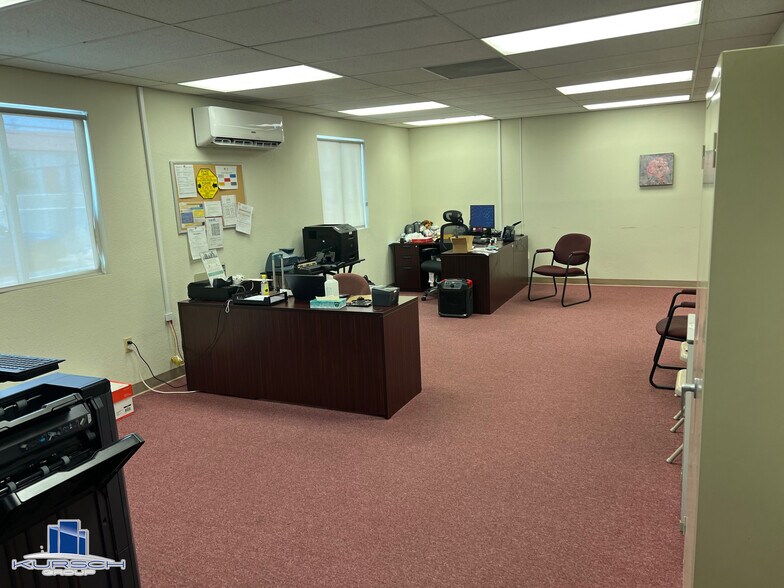 More Photos Of 610 E Main St, Barstow Office For Sale