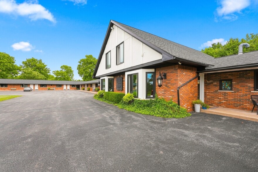 More Photos Of 8127 Chippewa Hwy, Bear Lake Hotel For Sale