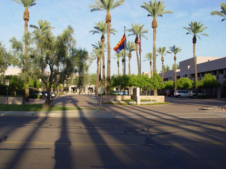 More Photos Of 7377 E Doubletree Ranch Rd, Scottsdale Office For Lease