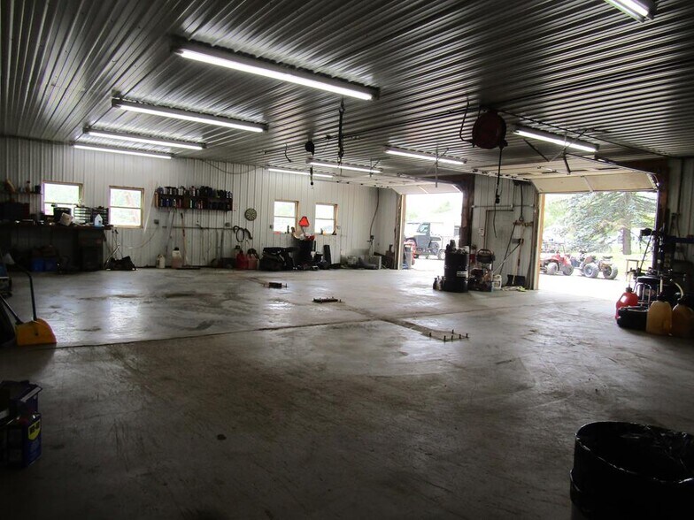 More Photos Of 56 N Bullock Rd, Mansfield Storefront Retail Office For Sale