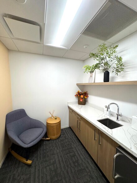 More Photos Of 1750 Tysons Blvd, McLean Coworking Space