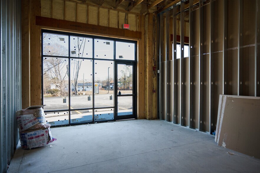 More Photos Of 627 Pleasant St, Brockton Office For Lease