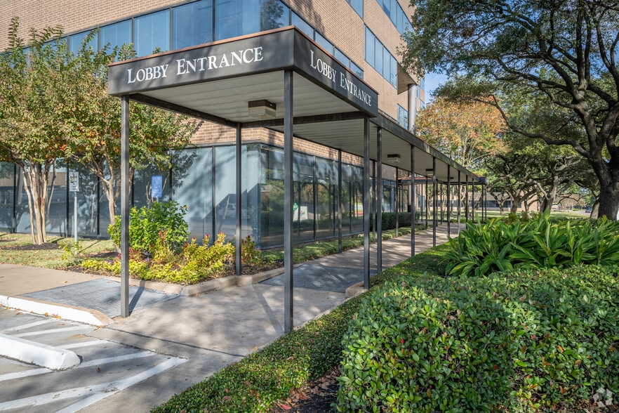 More Photos Of 2500 Wilcrest Dr, Houston Office For Lease