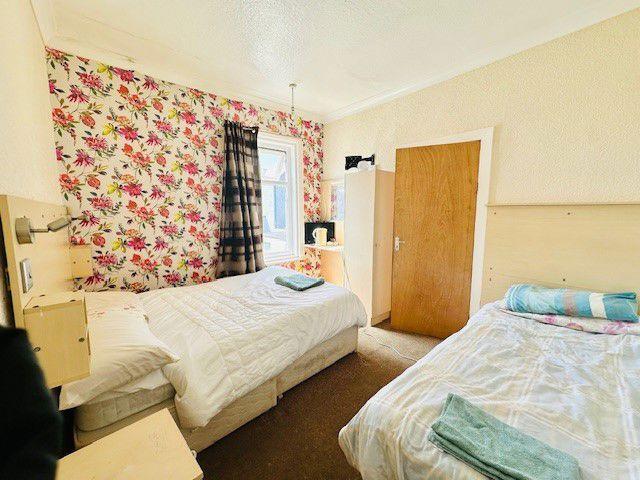 More Photos Of 4 Station Rd, Blackpool Hotel For Sale