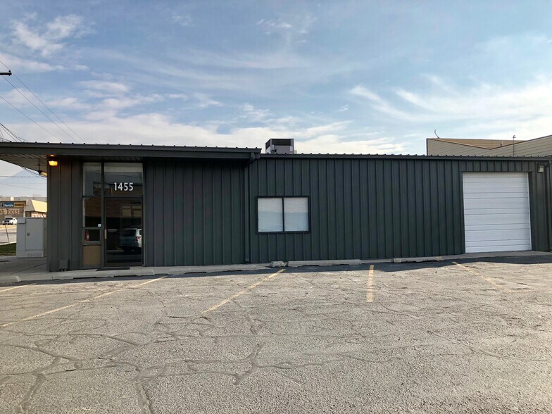 More Photos Of 1455-1463 W Center St, Orem Showroom For Lease