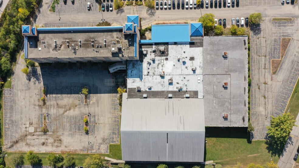 More Photos Of 1550 E Dundee Rd, Palatine Hotel For Sale
