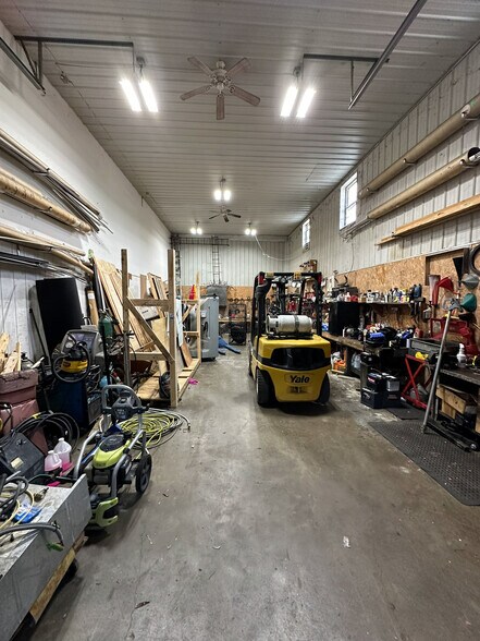 More Photos Of 121 Rental Ln, Grasonville Light Distribution For Lease