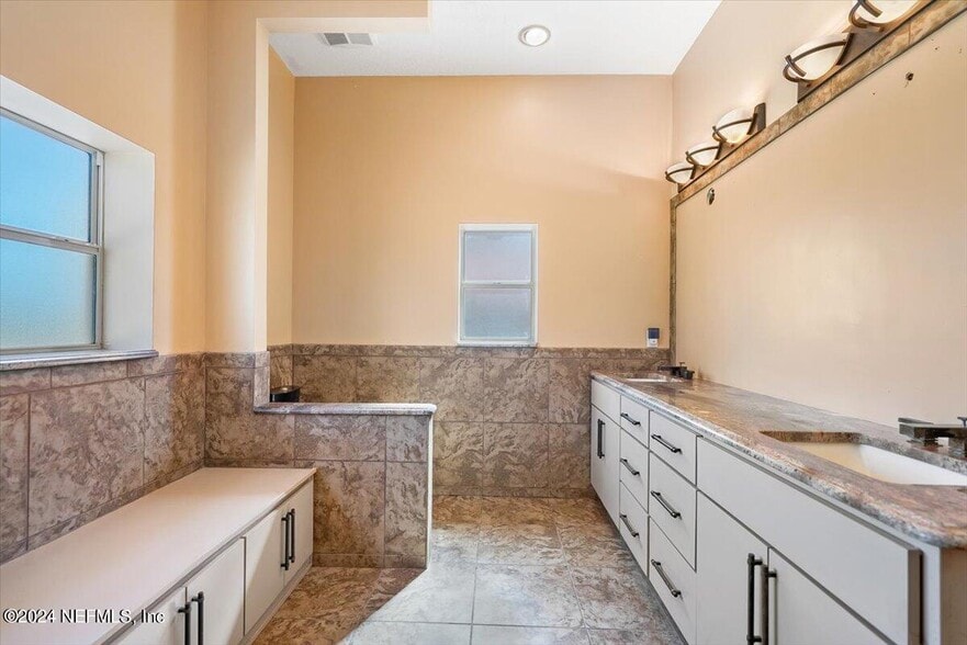 More Photos Of 258 Bostwick Cemetery Rd, Palatka Lodge Meeting Hall For Sale