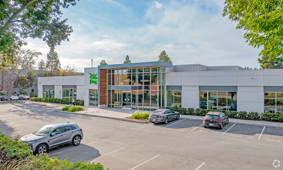 Primary Photo Of 250 E Caribbean Dr, Sunnyvale Research And Development For Lease