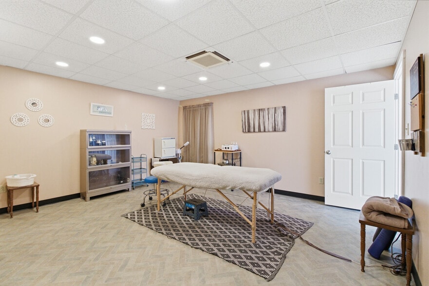 More Photos Of 1081 & 1083 Front St, Philipsburg Flex For Sale