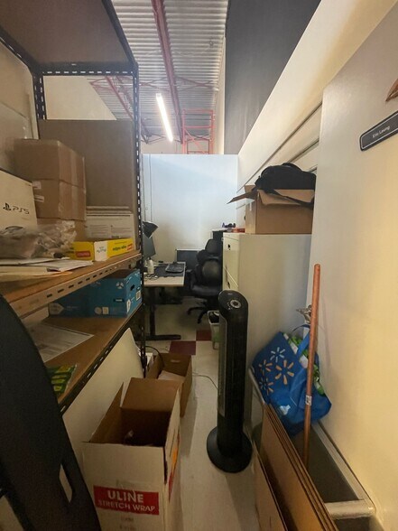 More Photos Of 19889 96th Ave, Langley Warehouse For Lease