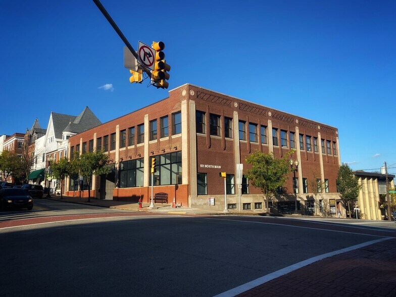 More Photos Of 101 N Main St, Greensburg Office For Lease