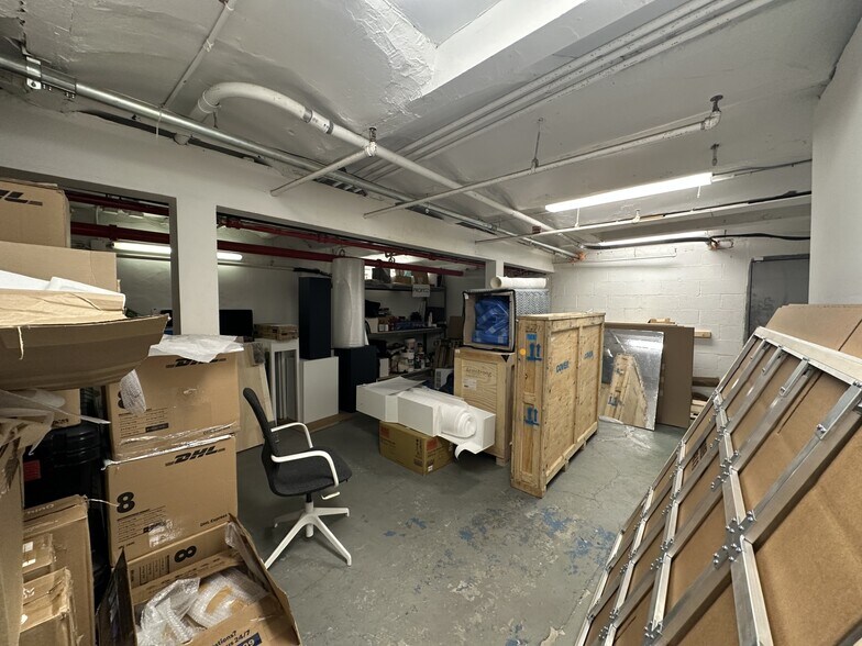 More Photos Of 122 Allen St, New York Storefront Retail Residential For Lease