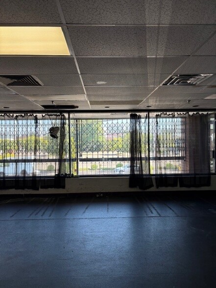 More Photos Of 215 Warren St, Bridgeport Office For Lease