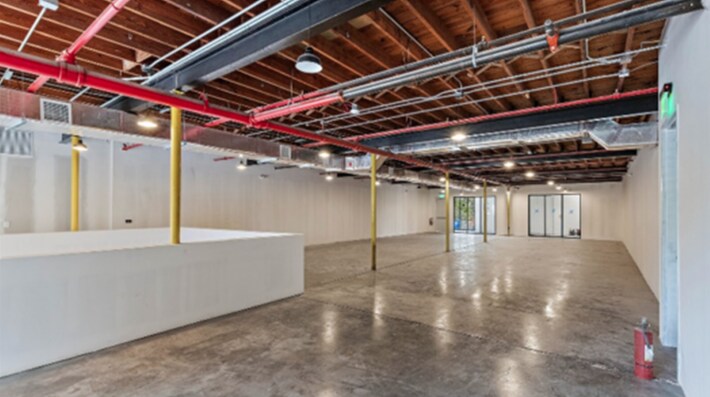 More Photos Of 2606 Fairfield Ave S, Saint Petersburg Light Manufacturing For Lease