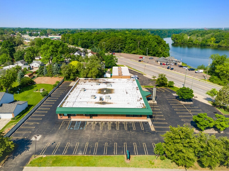 More Photos Of 37405 Ann Arbor Rd, Livonia Freestanding For Lease